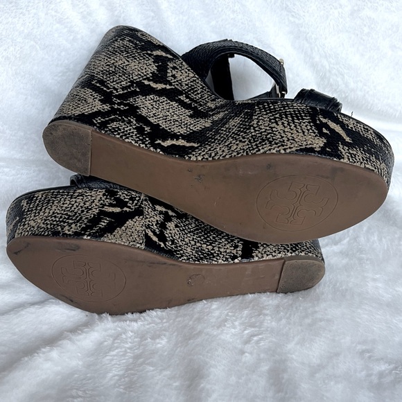 Tory Burch Black and Gold Snakeskin Wedges - Picture 5 of 8